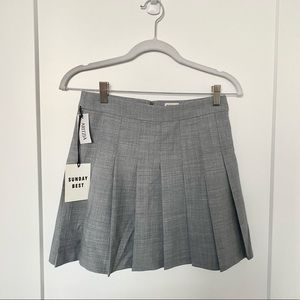 Aritzia Sunday Best Olive Skirt // Size 4